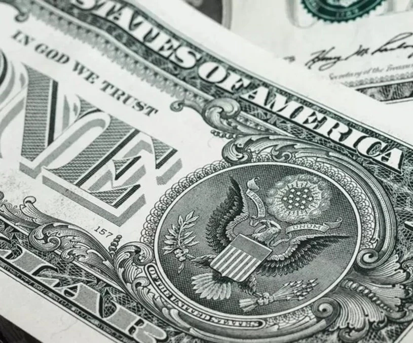 الدولار يقترب من أدنى مستوياته في 8 أشهر قبل اجتماعات البنك المركزي الدولار يقترب من أدنى مستوياته في 8 أشهر قبل اجتماعات البنك المركزي