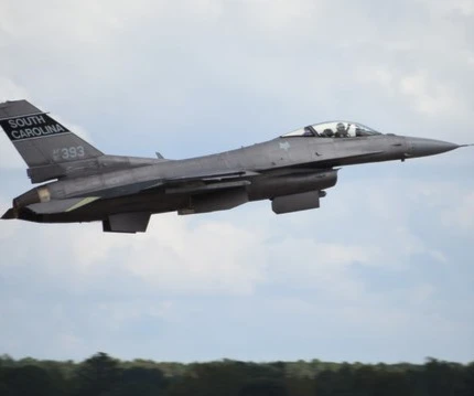 مقاتلات من طراز F-16 (أرشيف). مقاتلات من طراز F-16 (أرشيف).