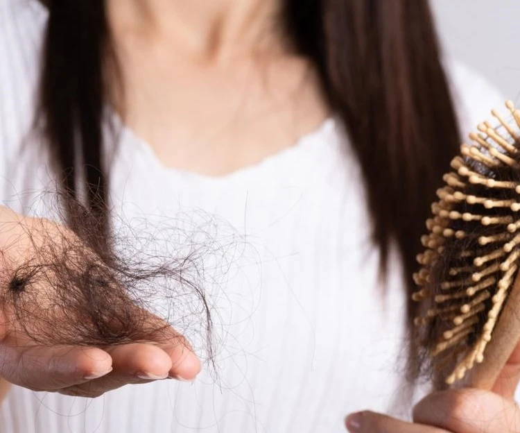 مشروبات محددة تتسبب في تساقط الشعر مشروبات محددة تتسبب في تساقط الشعر